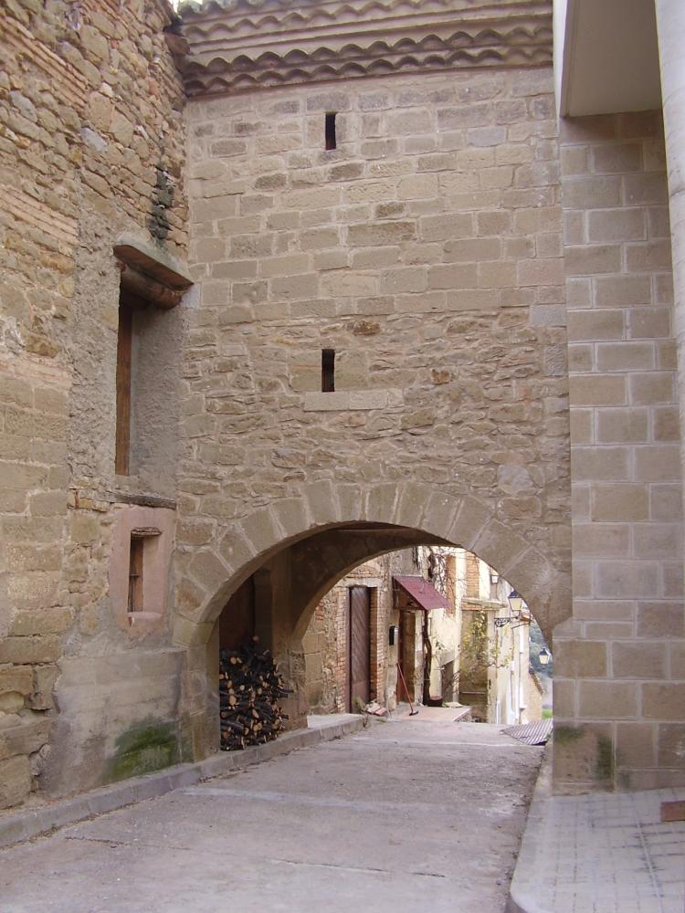 Imagen: Antiguo acceso a la zona fortificada